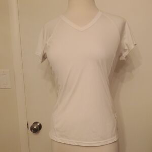 Tek Gear Women's White Short Sleeve V-Neck Tee